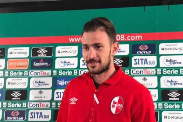 Bari, ecco la scheda dei 10 nuovi acquisti. Il modulo? Si va verso il 4-3-1-2 (o 4-2-3-1)